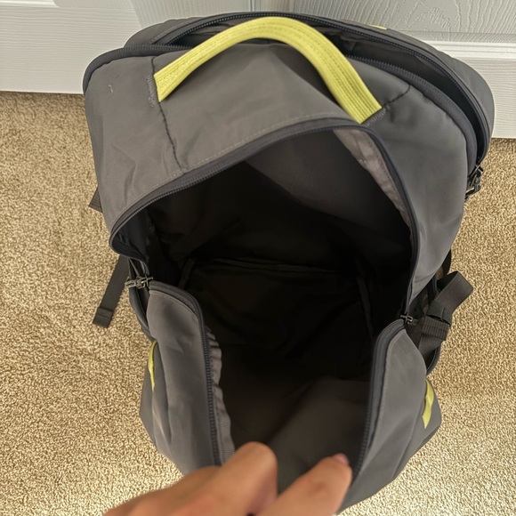 Patagonia Refugio Daypack 26L - Gray - Picture 7 of 9